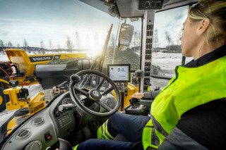 How Technology is Simplifying Wheel Loader Operation
